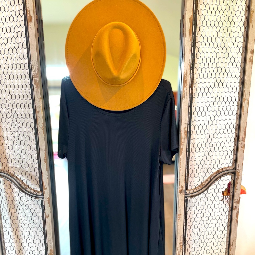 Blacked ribbed Jessie dress by Lularoe